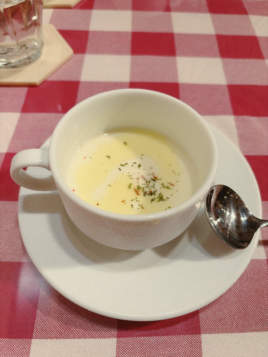 emoemochaan's tweet photo. この前、母とランチ行ったの〜🍽️
#日常垢 #料理好きと繋がりたい https://t.co/egxpa3P2mi