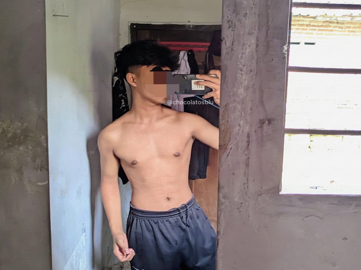 chocolatosblu's tweet photo. morning, mw bgt untung bisa nahan https://t.co/bc1MV7xHP2