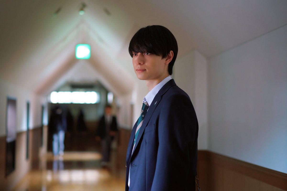 naihanamovie's tweet photo. ◌ 𖥧˚˖ ┈┈ 
      場面写真解禁
　 　　　┈┈ ˖˚𖥧 ◌

普通であることに悩む影子と
光の中で痛みを抱えた真昼。

少しずつ心を通わせていく二人や
親友・羽奈と何気ない時間を過ごす影子の
場面写真が解禁✨

汐見夏衛原作 #映画ない花
#原菜乃華 #作間龍斗(ACEes)
𝟏𝟏.𝟐𝟎 𝐟𝐫𝐢. 全国公開💐 https://t.co/tGeOTdOCtl