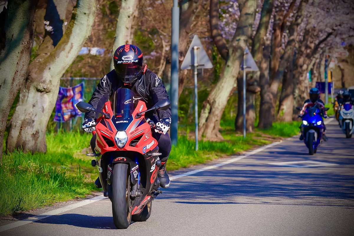 VirgilDunkan's tweet photo. An unforgettable cherry blossom photo shoot. Borrowed my sibling’s bike lol. Thanks for the great photos and wonderful time. https://t.co/ecxTGKGy9t