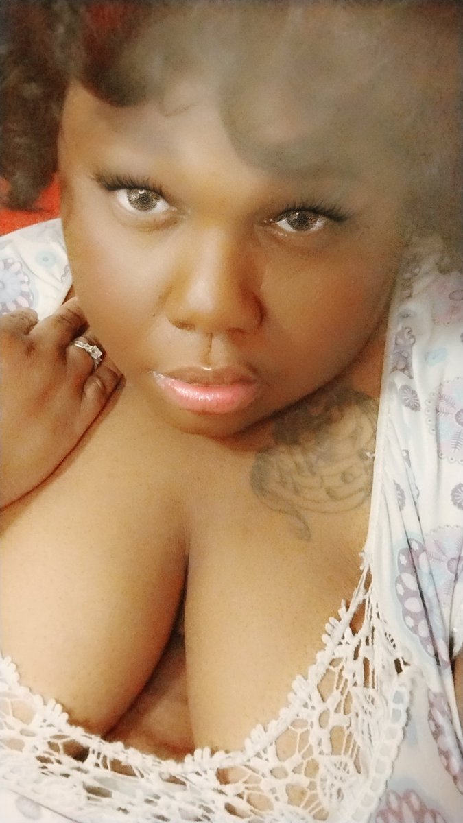 diamond_th78731's tweet photo. TALK 2 ME NICE DADDIE 😍 https://t.co/RCOvx2JMLc