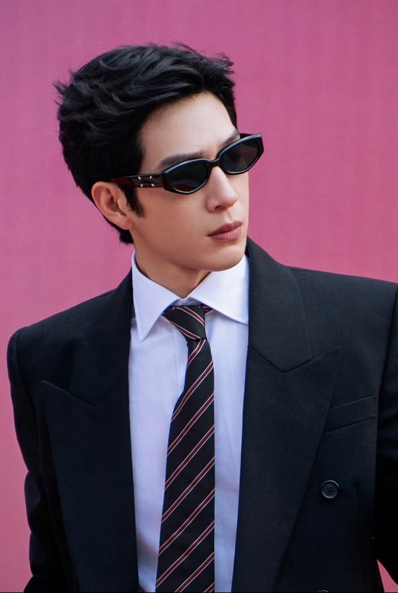 Preciou46585073's tweet photo. Hottest red flag in the whole of Beijing
#ChineseDrama #CDrama #AsianEntertainment #DramaUpdate #CDramaFans https://t.co/FxwfbMQ1aL