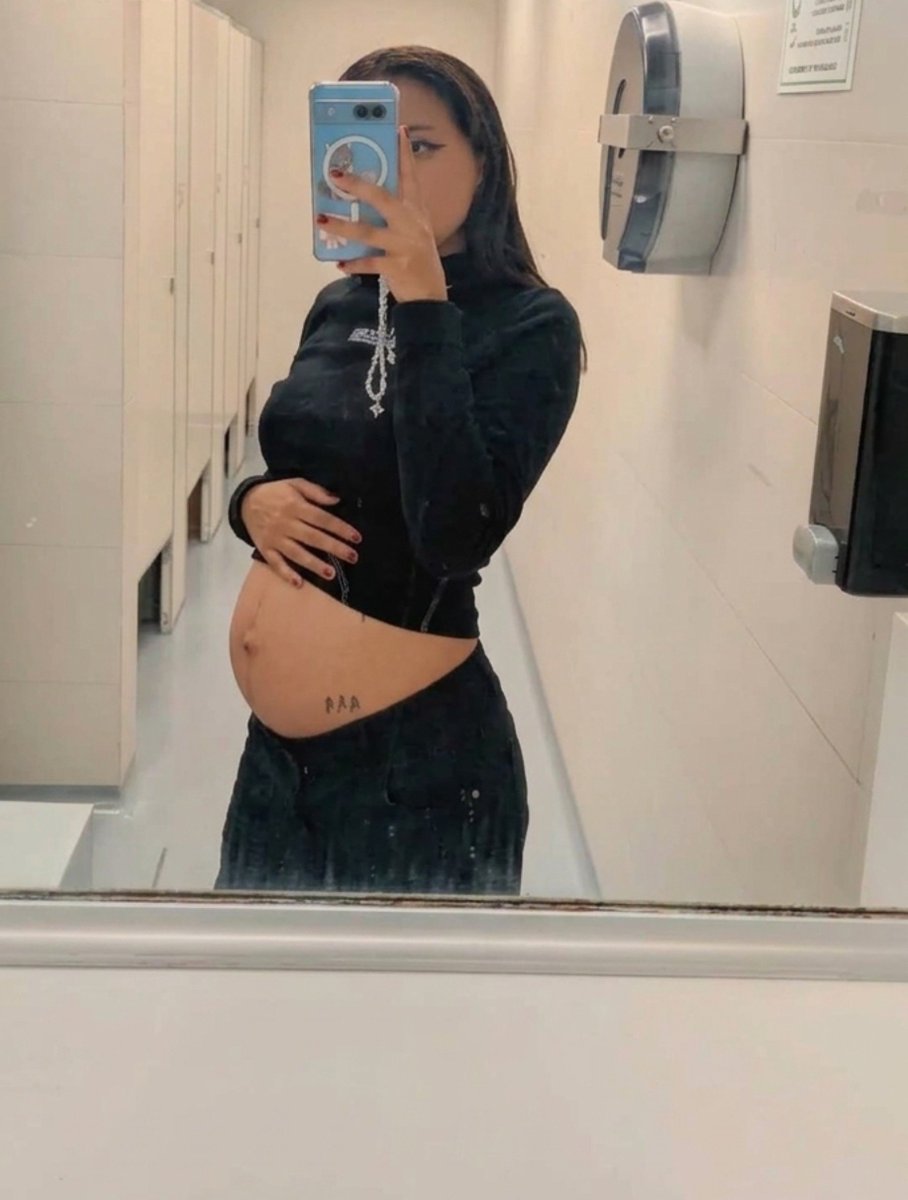 Kota7u7's tweet photo. #pregnant #pregnantwoman #pregnancy #embarazo #embarazada #pregnantart https://t.co/7B8zhm0iNo