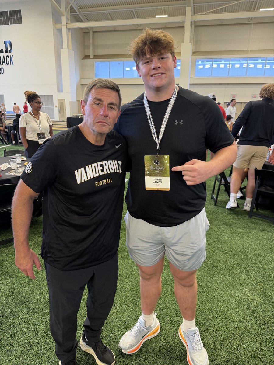JamesJamesIV's tweet photo. Thank you @VandyFootball for the game day visit! I had a great time seeing the campus and watching you dominate Delaware. Let’s go Commodores!!!!
@FBCoachK 
@dbriere613 
@Coach_Nady https://t.co/HALUsUDulB
