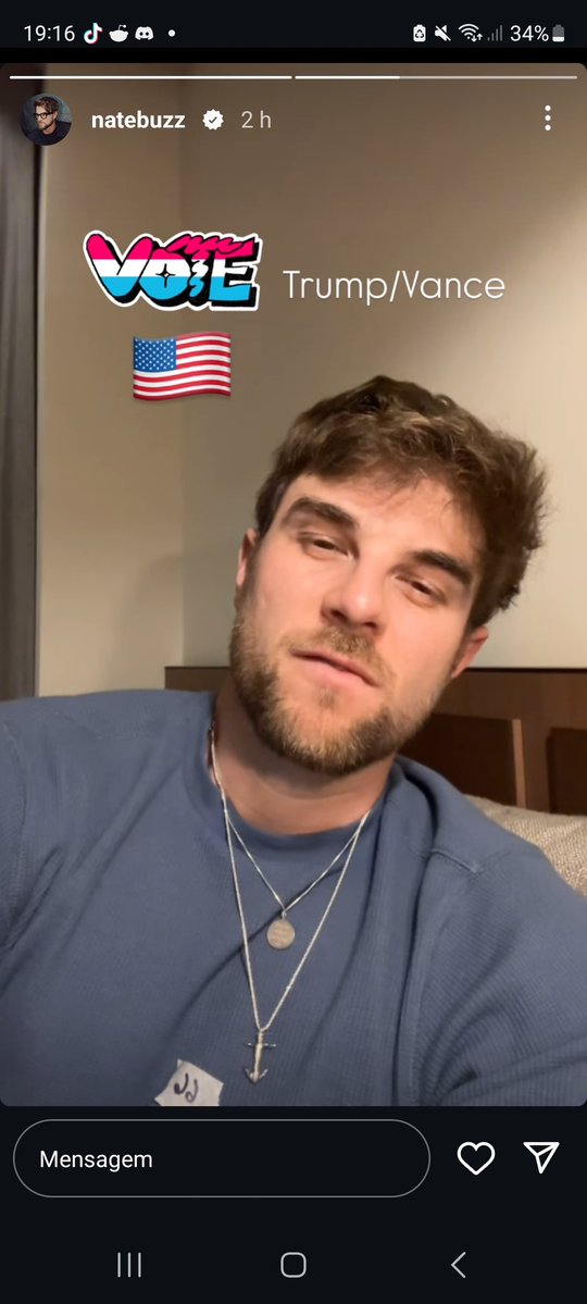 itsybibi's tweet photo. pra quem não sabe, nate buzolic interpretou kol mikaelson em tvd. é um cara terrivelmente evangélico, trumpista, racist4, ass3d1ador, stalker, perseguidor, islamfobico, orgulhosamente sionista e já disse que filhos mesmo frutos de estvpr0 é um presente divino https://t.co/71YIkA96H4