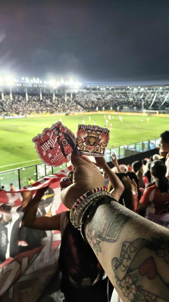 RedGuardsUnited's tweet photo. Sin importar el resultado, de visitante o de local, así es siempre este pacto Cardenal… https://t.co/PhOqfubyNb