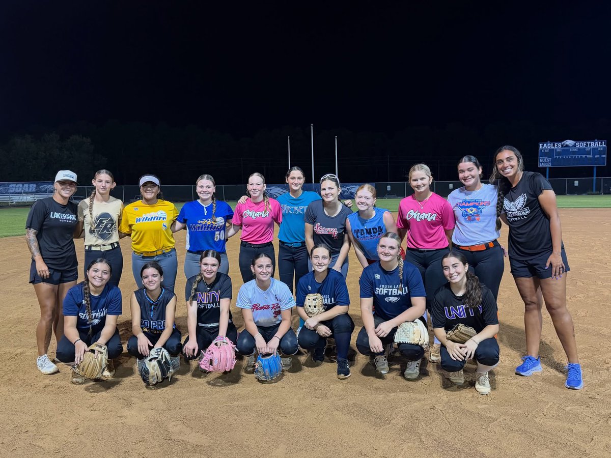 Adalynneweber's tweet photo. Thank you @JustusPerry18 and Coach Mac for a great night of instruction and drills. Really enjoyed the game at the end 😉 
Always a good time with you  @donuttt2 🫶🏻 
@Ohana_Softball https://t.co/3s1vSeoq8z