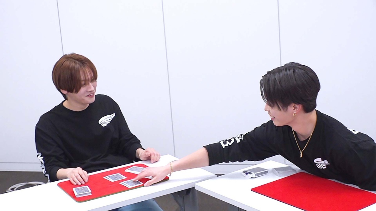 mn_enta's tweet photo. MAZZELの新たな一面　KAIRYU＆RYUKIはマジック、RAN＆TAKUTOは釣りへ

#MAZZEL #MAZZELDUOMISSION #KAIRYU #RYUKI #RAN #TAKUTO #FOD https://t.co/BrbQJbdYta https://t.co/kC1wiA0NJU