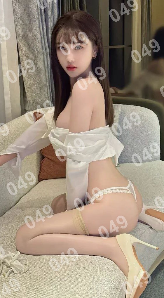 DjSHAUN11's tweet photo. 💋恋爱通道💞：@donut2553（注意！失联看主页第一条帖子，选好妹子转发或者截图页面咨询客服）

#玉林

小生不才，没能与姑娘天地为证，所有过往凄凄，尽在一杯烈酒之中。

福绵区 https://t.co/1GcNvDFcGv
