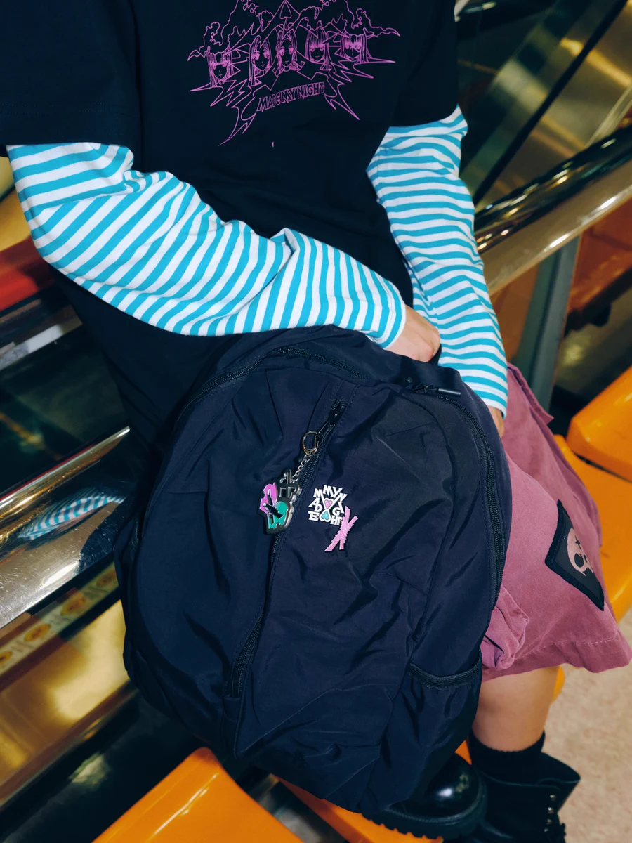 HYBE MERCH в X: „LE SSERAFIM Brand Merch. Preview (2/4) [OFF-LINE
