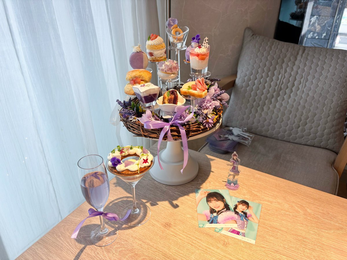 moeko__0's tweet photo. 紫の素敵アフヌン！💜
すみれモチーフとってもすき！！

#蟹沢萌子 ちゃん🦋 https://t.co/m6EKMRgFC7