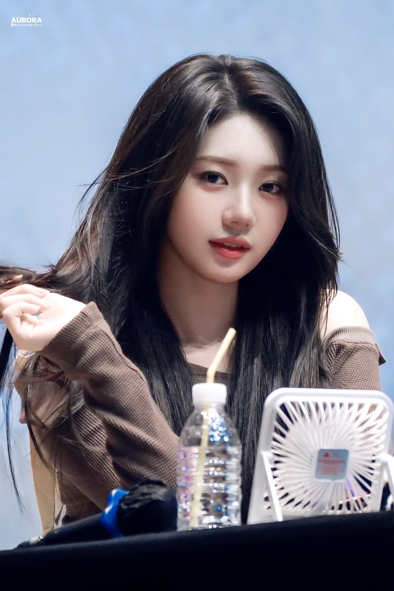 BAEMONS_RORA's tweet photo. 오늘의 프린세스 로라😽

#로라 #ローラ #RORA #李茶仁 #베이비몬스터 #BABYMONSTER https://t.co/XUNKrKO3Zo