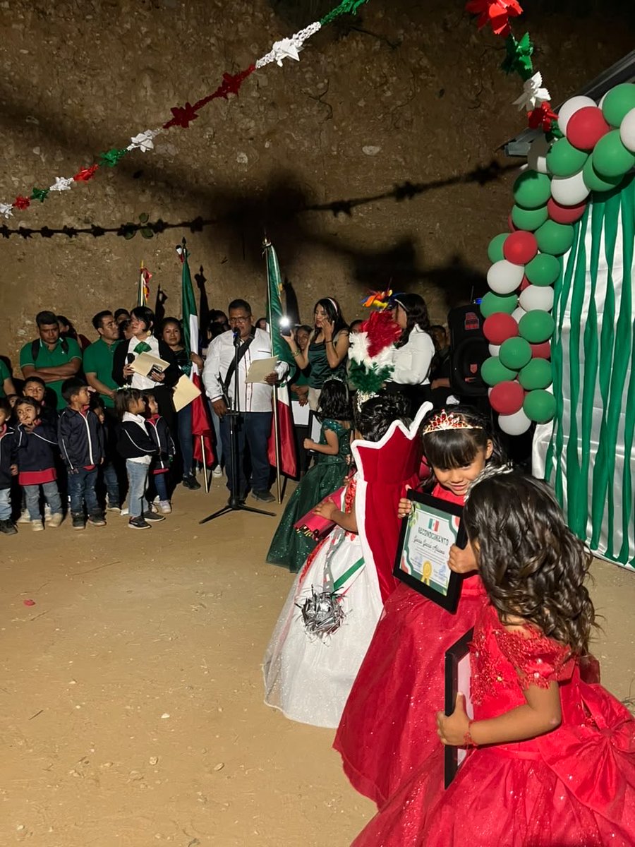 jesusromerooax's tweet photo. En #Oaxaca celebramos  un año más de la independencia, lo hacemos con paz, estabilidad y gobernabilidad. ¡ Que viva México! https://t.co/usKMnc707w