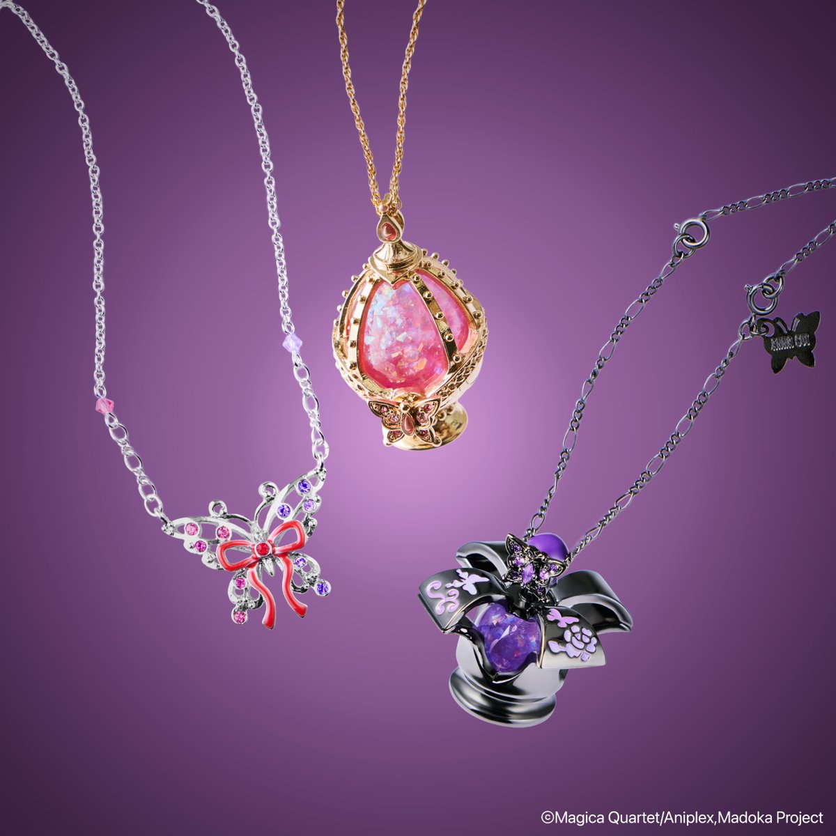 maruiwebchannel's tweet photo. ◤ANNA SUI×魔法少女まどか☆マギカ◢
コラボ商品の受注販売実施中✨

魔法少女まどか☆マギカとANNA SUIの世界観が融合したスペシャルなコラボをお見逃しなく🦋

期間📅2026/9/19(土)12:00～11/15(日)23:59
※受注数量に関する注意事項がございます。詳しくは特設ページの注釈をご確認ください。
