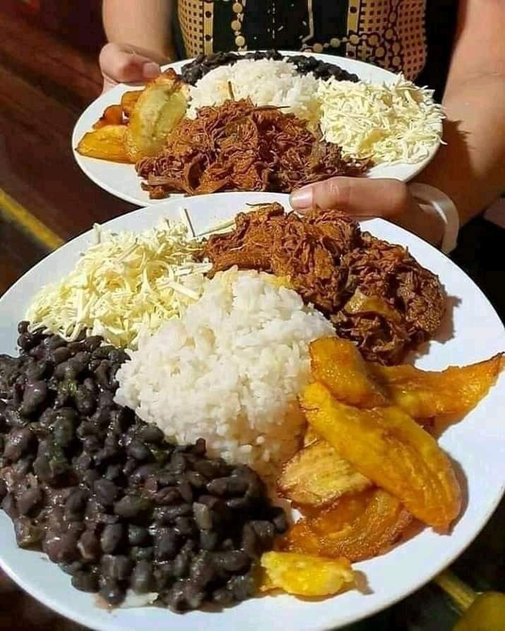 chae_mailuv's tweet photo. ✶⋆.˚ Stray Kids comidas/dulces/chucherías Venezolanas 

            A thread 🧵 by 𝓚amii https://t.co/G47BqQgN7W