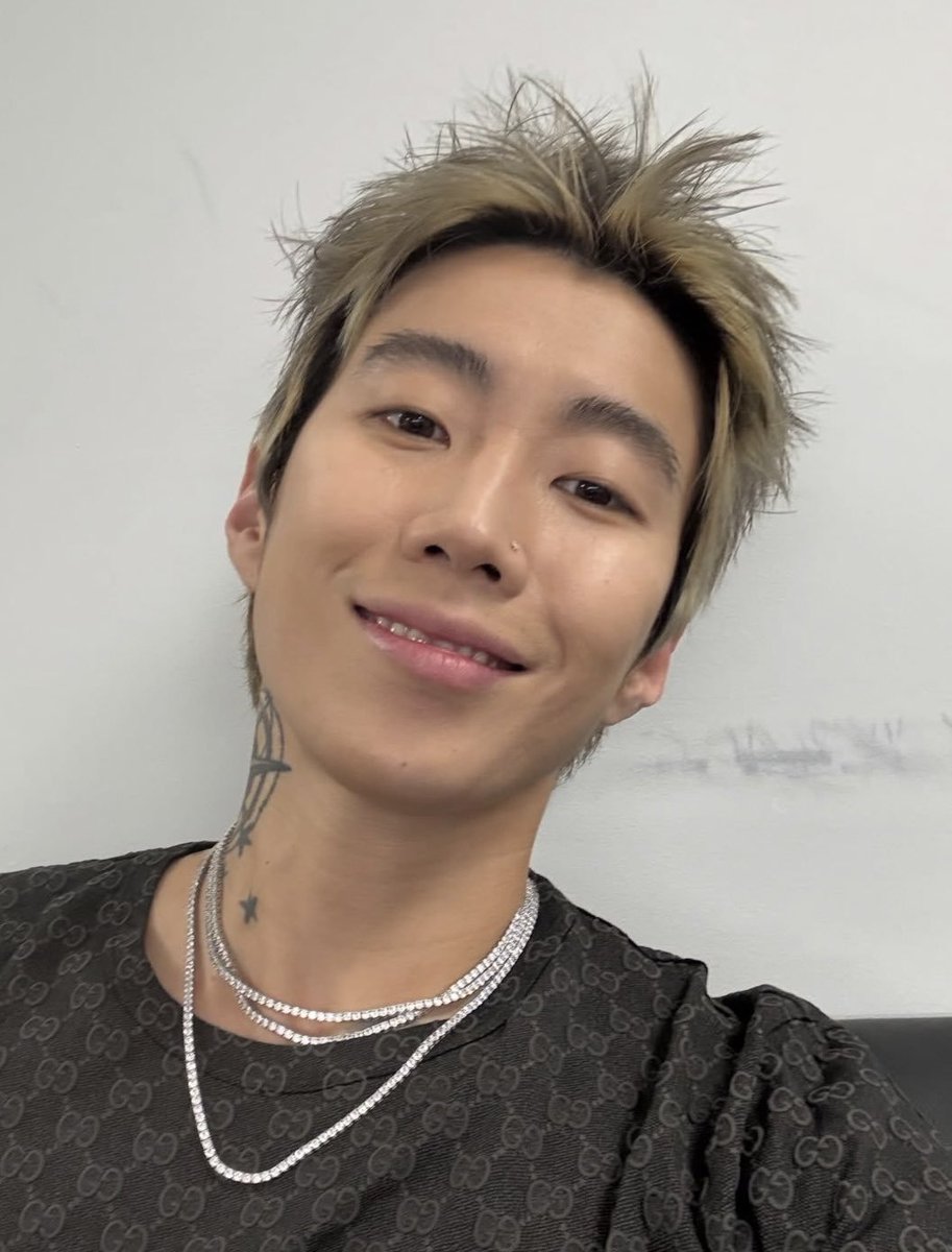 Jaybumamopark's tweet photo. https://t.co/igIYNcOvpl