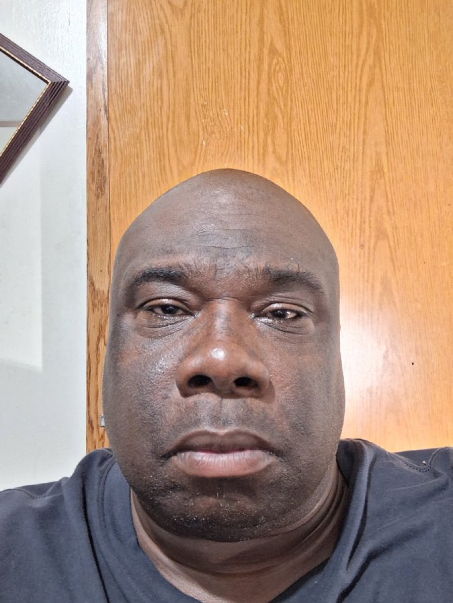 HowardXant51167's tweet photo. Who’s active for FaceTime?? https://t.co/xgNyh6E9r6