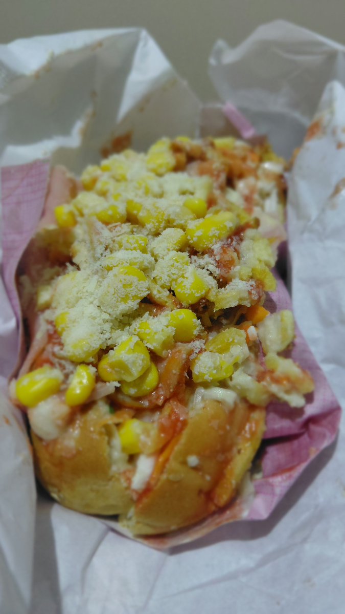 Booogietweet's tweet photo. Bendita sea la gastronomía veneka. 😋 https://t.co/fwZdtwrJJo