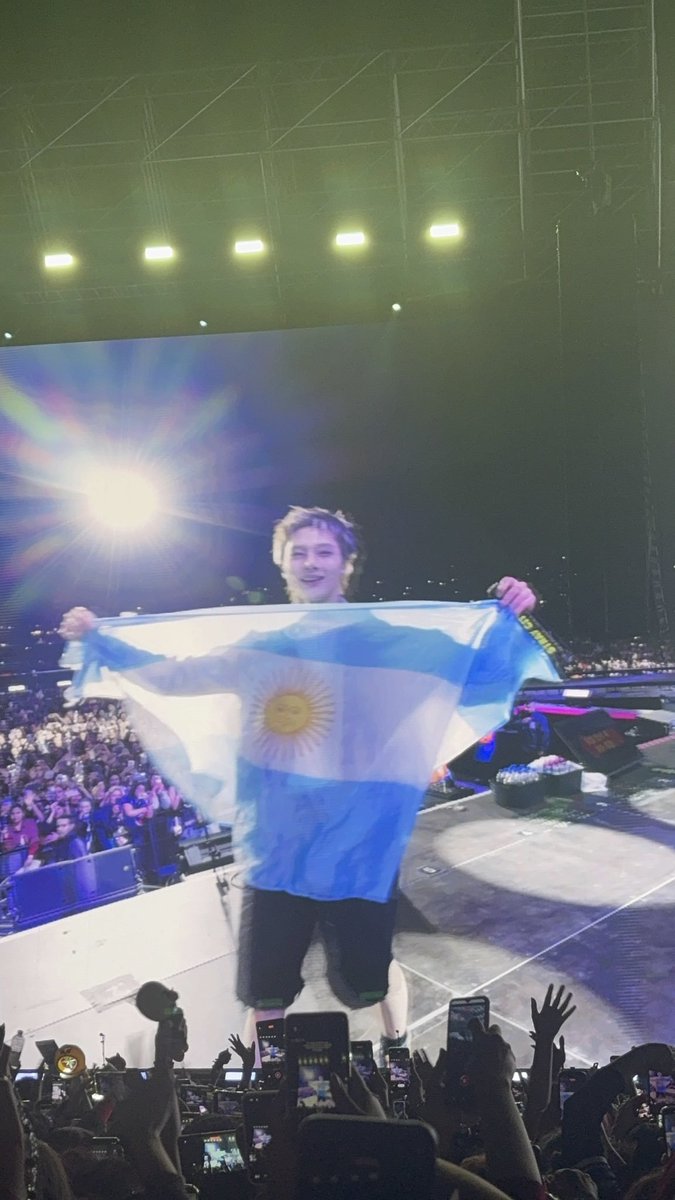 bngchnlovr's tweet photo. QUE NOS SORPRENDEMOS SI JOAQUIN SIEMPRE ESTUVO ORGULLOSO DE SU NACIONALIDAD https://t.co/gDzTDgc4GE