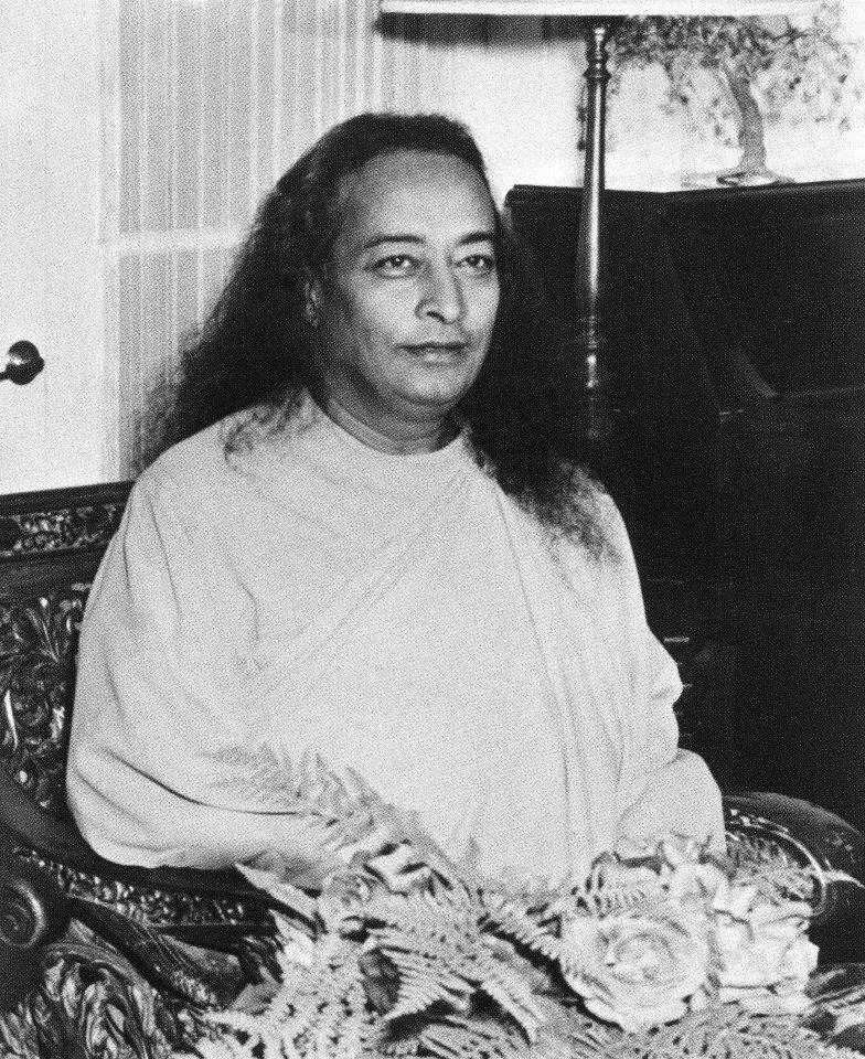 wisdomyogananda's tweet photo. No matter what you may be doing you are always free to whisper your love to God, until you consciously receive His response. This is the surest way to contact Him in the mad rush of present-day life.  

Paramahansa Yogananda,  
Where There is Light
https://t.co/nqkGAlh3Yb
#god https://t.co/vEeN7zMUHy