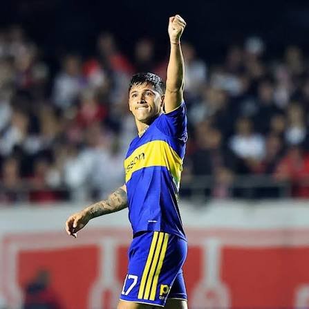 laabdon's tweet photo. El destino, el fútbol y esas cosas que no se explican con palabras.

Gol de Leandro Lozano en el Morumbí. Mirada al cielo, el puño apretado y un recuerdo que nos atraviesa el pecho a todos los tricolores.

En la misma cancha donde se nos fue un hermano, hoy el Charly lo gritó con el alma. Por vos, Juan. Siempre con nosotros. 🕊️🔵⚪🔴