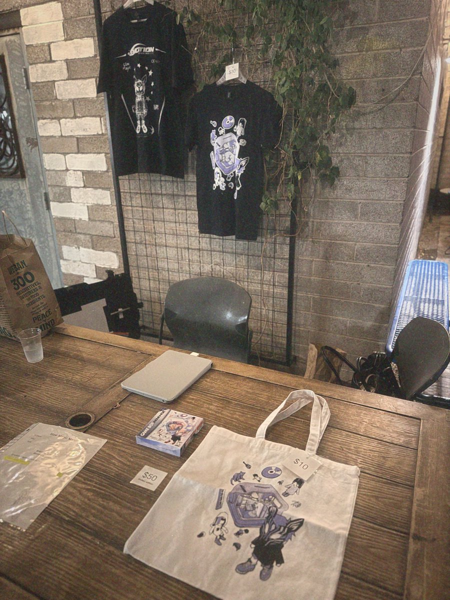 slowmagic's tweet photo. coast 2 coast ✈︎✌︎  https://t.co/GTiIr3kMwf https://t.co/LjTHMCzHdd