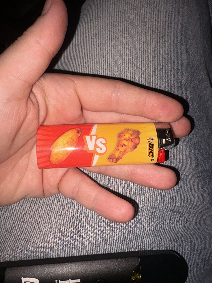 420faggy's tweet photo. the fuck i just find at the smoke shop https://t.co/C4o02VtmkV
