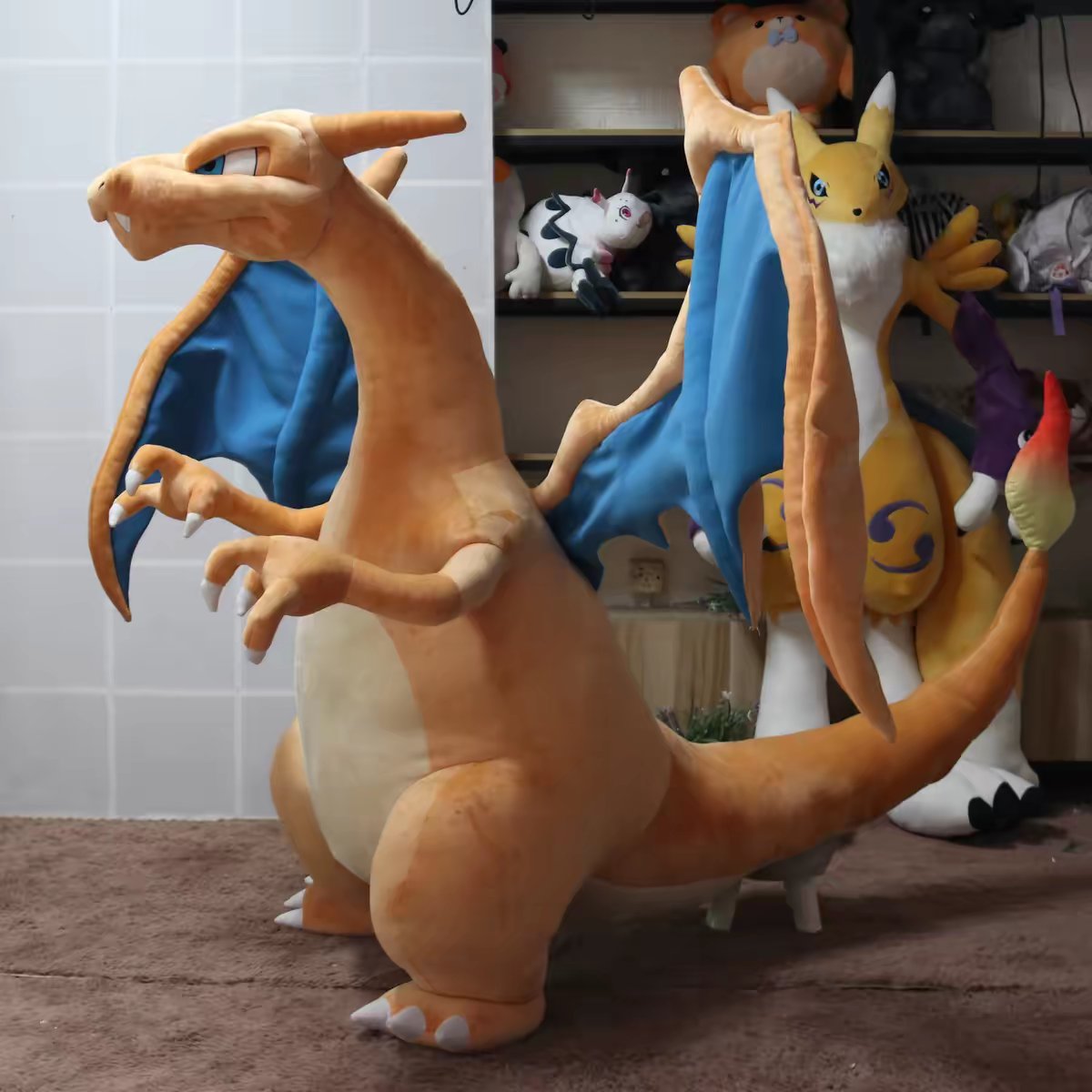 PGoods42105's tweet photo. Oh my god! Life-size Charizard!

❗However, shipping with the internal skeleton installed would be extremely expensive. If you're okay with installing the skeleton yourself and buying some of the stuffing cotton, please let us know https://t.co/C9oKC2uqGf