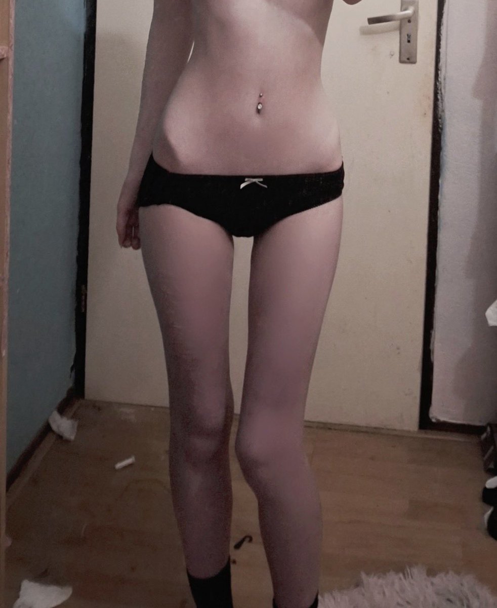 trillfatbitch's tweet photo. im bmi 21.7 rn, do you think i can achieve this build at 16-17? https://t.co/C29auFyh6u