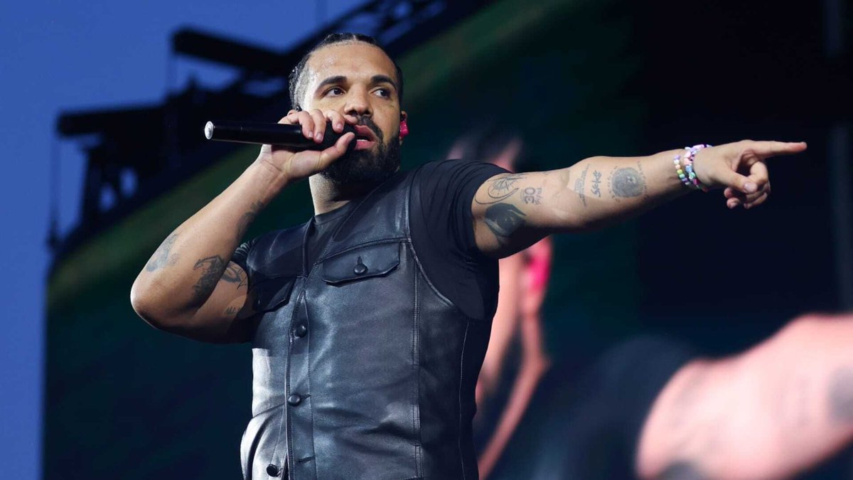 Complex's tweet photo. Drake Announces New Tour Is 'Obviously' Coming in 2027: Details Details: https://t.co/qRbCoZlsOp https://t.co/o1USpWCWY8