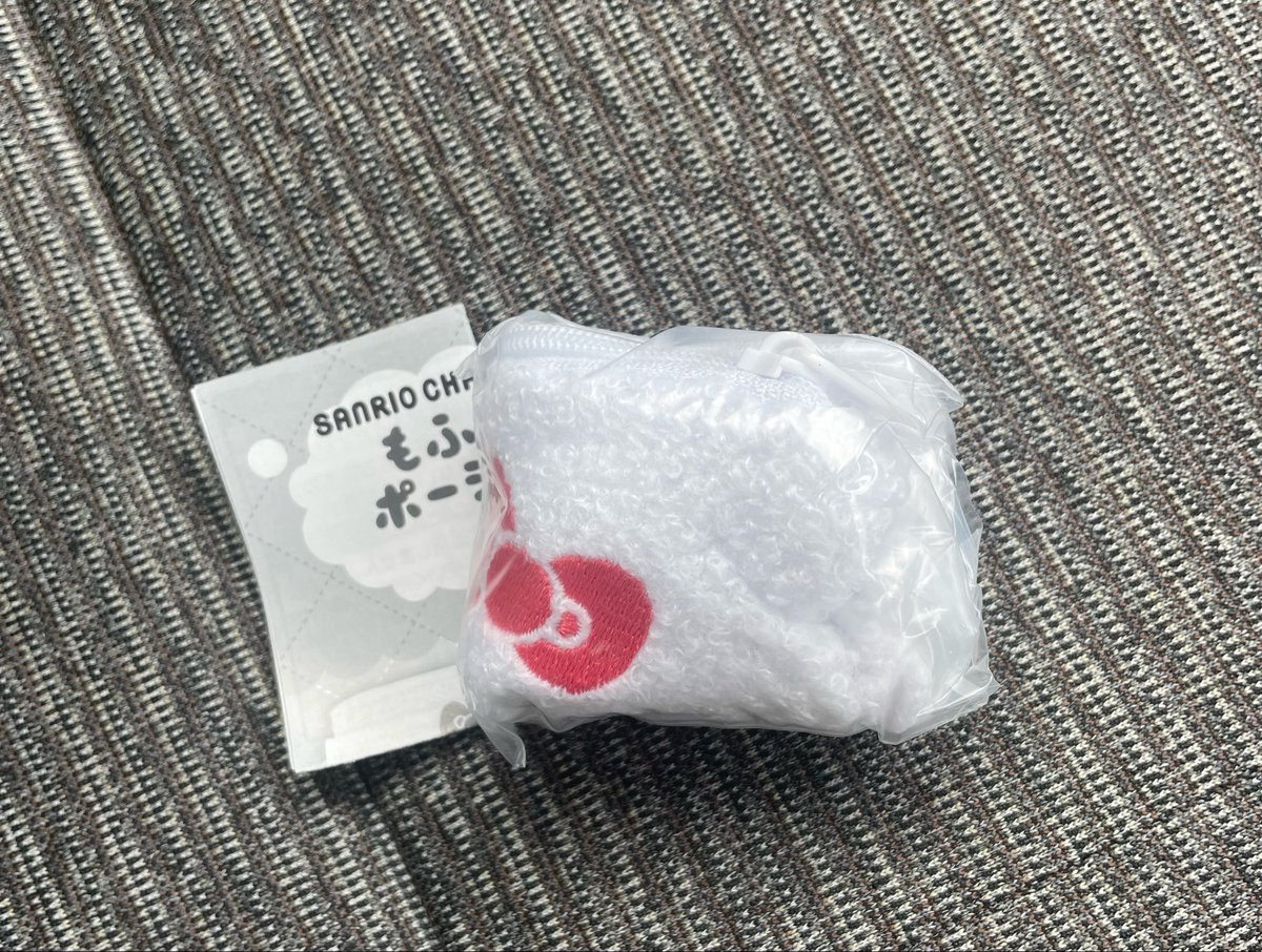 hk_e28's tweet photo. サンリオ サンリオキャラクターズ 
もふもふポーシェット 2 ポシェット ポーチ　ガチャ ガチャガチャ 交換 

譲   キティ
求   ピアノ

関西手渡し、または郵送でのお取引希望です！
お気軽にお声掛けください！ https://t.co/JUpO9nLRxO