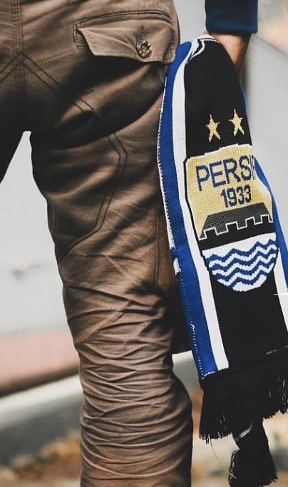 BlueHooligan___'s tweet photo. Today is #PersibDay https://t.co/GZrRBqRt4y