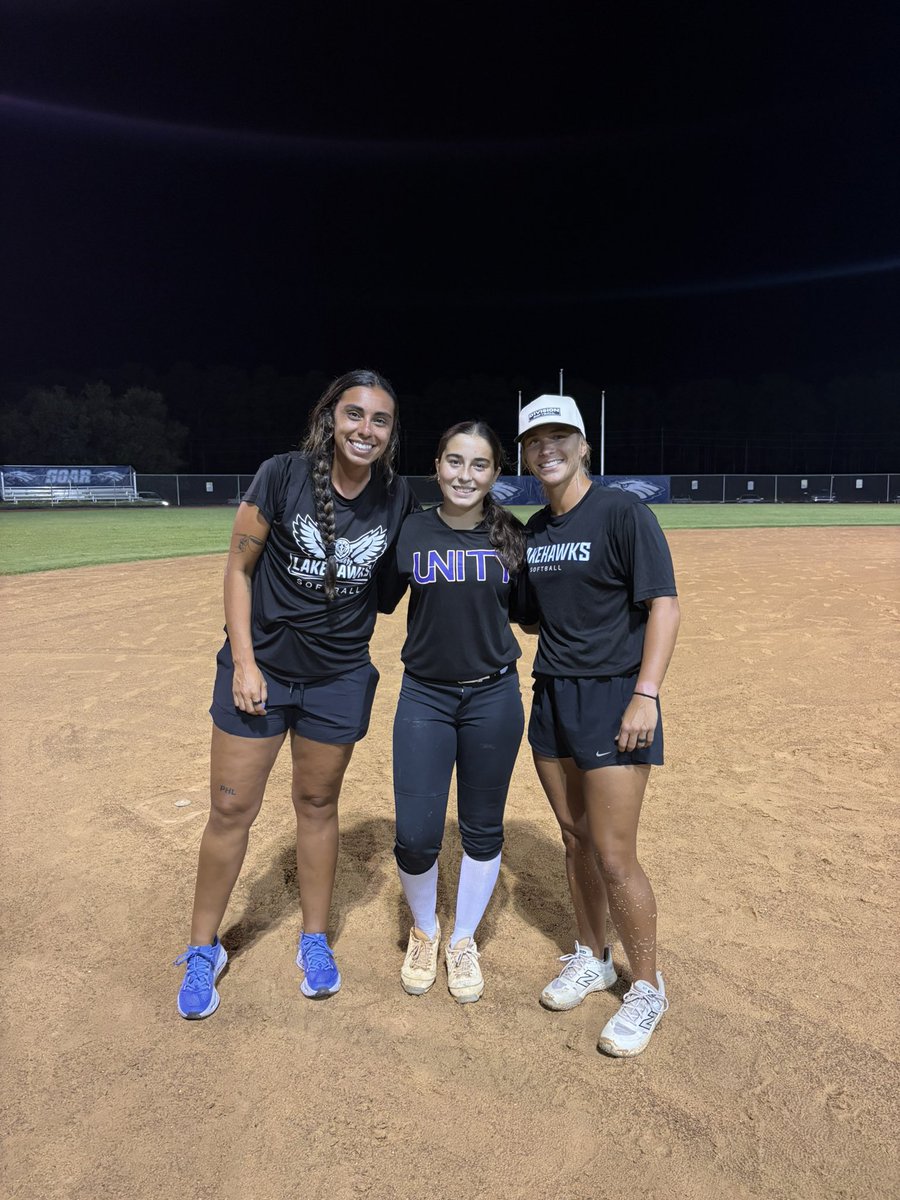 _Leah_Fullerton's tweet photo. Had a great time with Coach Mack and @JustusPerry18 tonight, thanks for the great feedback! Looking forward to learning more about @LakehawkSB. Thank you @donuttt2 for putting this together! https://t.co/tSgEscXNNe