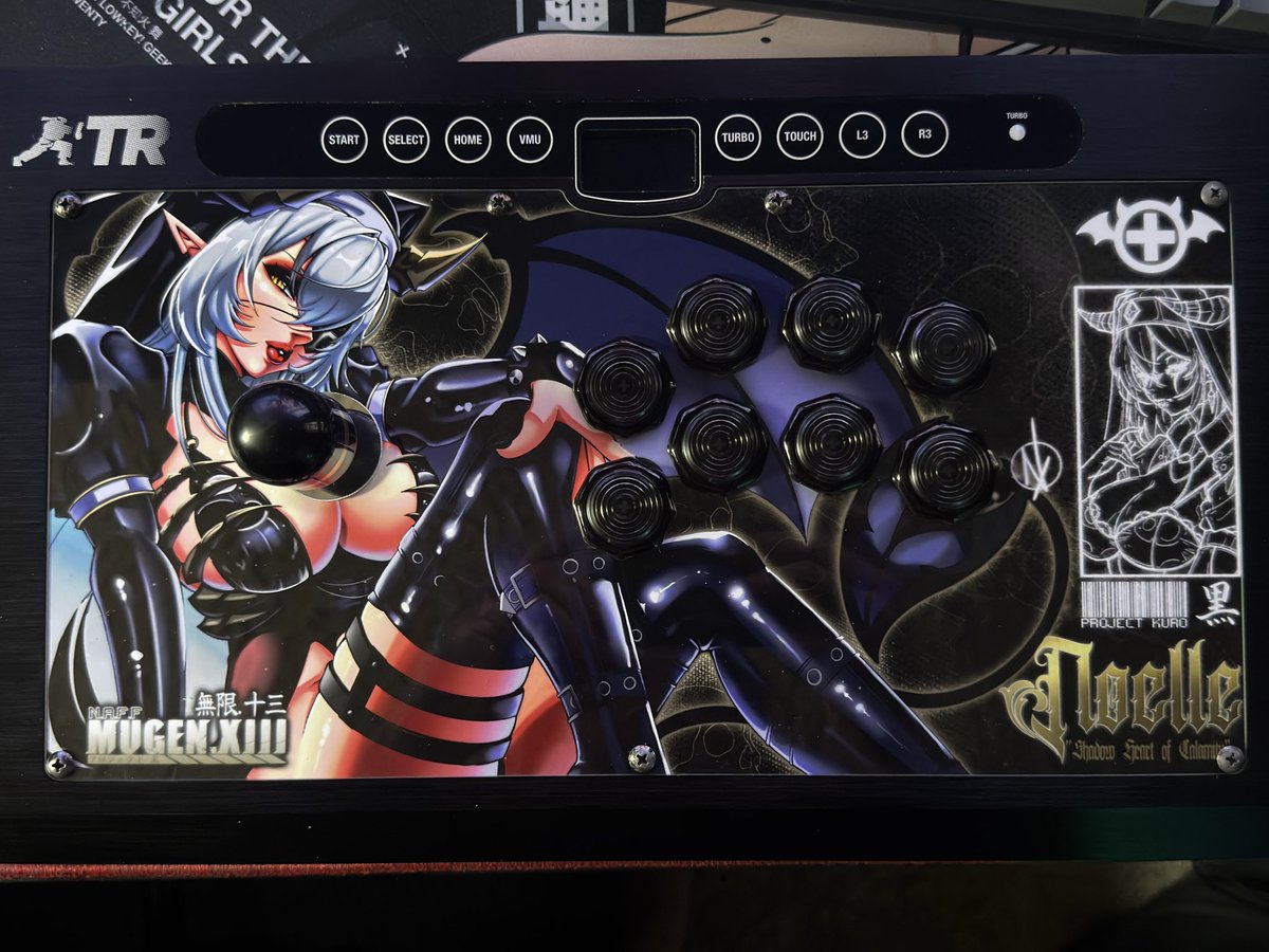 MugenXlll's tweet photo. She’s done!!!! My finished @trfightstick mod 
Art printed: @focusattack 
@goldenlever 
@Gamer_Finger https://t.co/DbzRrrZfJN