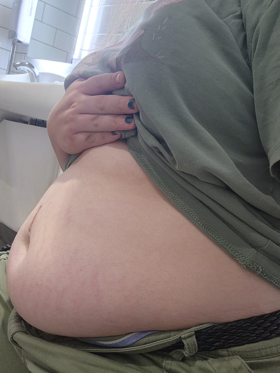 LadyLowki's tweet photo. TGirl Tummy Tuesday :333
#TGirl #TransFeedee #Feedee #Feedism #Chubby https://t.co/rtsLccmzaO