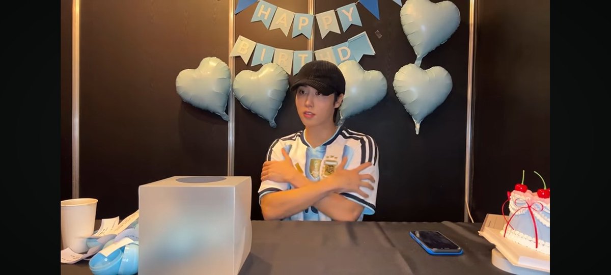 StrayBolivia's tweet photo. 🐿️ 《 14/09/26 》
#HappyHanDay - LIVE

🧡🐿️ Esperamos Stay Que No Se Hallan Perdido El Live De Nuestro Pequeño 🐿️🧡

🧡
https://t.co/rtcTdibE8H

#HappyHANDay
#한이의_유성우가_내리는_날
#HANWrittenWithLove
#StrayKids #스트레이키즈
#한 #HAN
#STRAYKIDSBOLIVIA 🇧🇴 https://t.co/y8kiCjdjA6