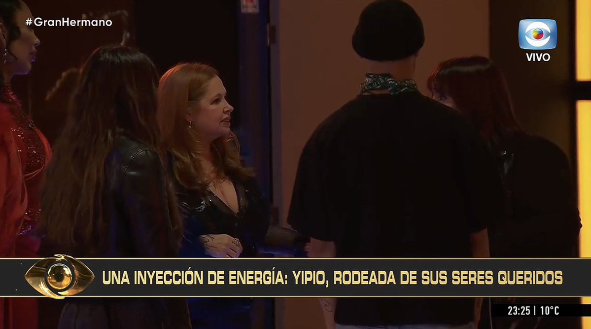 eeemiliano's tweet photo. Yipio se reencontró con su familia. 
#GranHermano https://t.co/uWS22TbG29