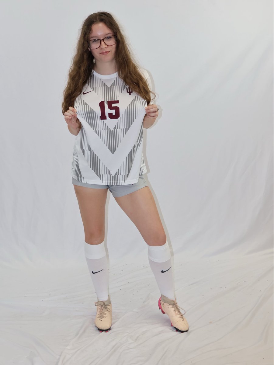 cierraaa__c's tweet photo. year 3 media day pics ! https://t.co/QTtXTDRFGM