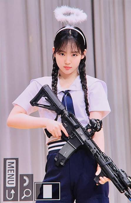 njzful's tweet photo. kpop idols pose with guns all the fucking time but it’s suddenly a problem with giselle oh honey get behind me https://t.co/gairDqLUj9