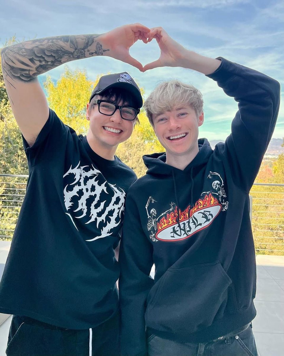 ghstdriven's tweet photo. best friend for life. 

i love you so much colbs. https://t.co/Z8NDYg51pe