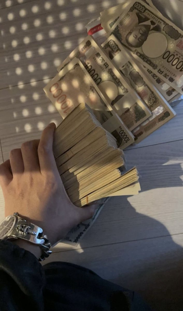 Kizuki7m's tweet photo. みんな正直に教えて…！
1ヶ月の生活費、いくらあれば足りる？😭
①10万円
②20万円
③30万円
④100万円
リプ・DMで本音聞かせて🫶🏻
みんなの回答知りたい！ https://t.co/7c7RlpvKsB