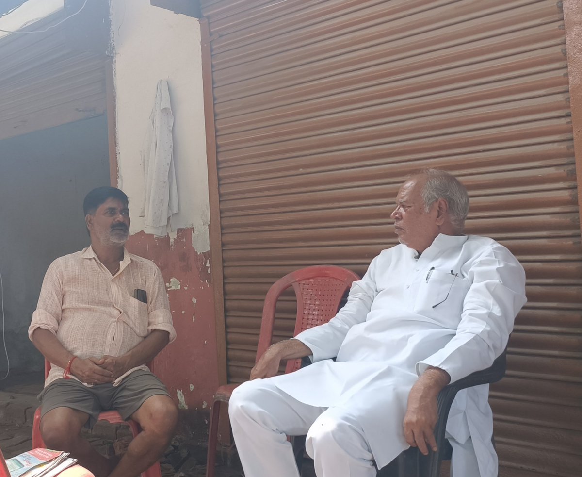 hridaynasp's tweet photo. 337 देवरिया 
लगातार लोगों के बीच संवाद समाजवादी सरकार बनाने के लिए प्रयासरत 
हृदय नारायण जायसवाल 
प्रदेश कार्यकारिणी सदस्य https://t.co/214DmxuzxR