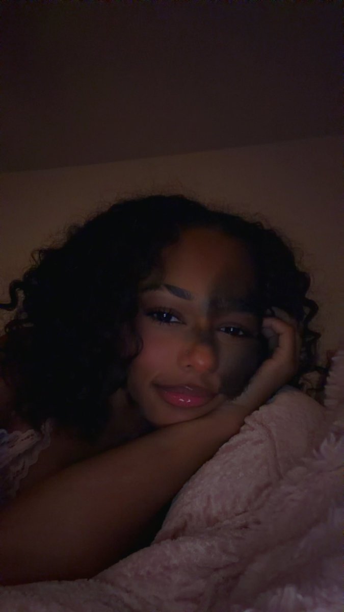 gorgeoussoneee's tweet photo. lover girl. 💕🫶🏽 https://t.co/LTM1JvLLwX