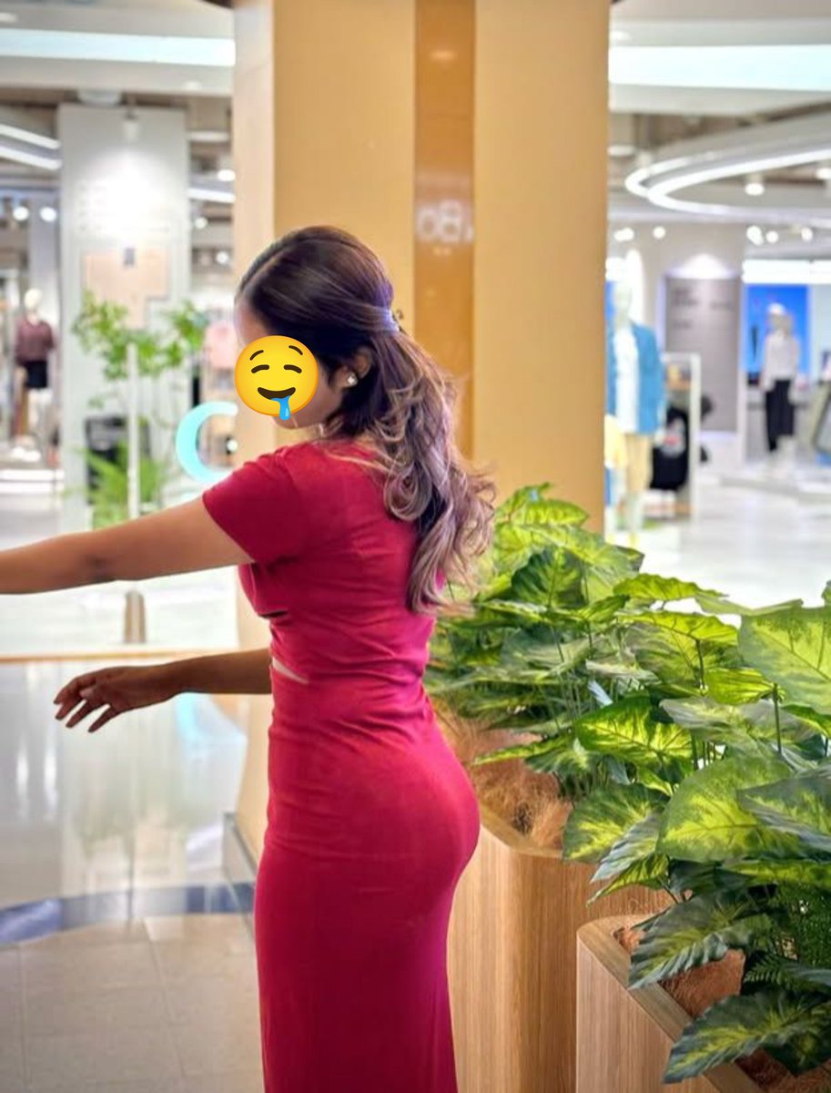 boultboy30's tweet photo. Slim girl Kutty #soothu 🥵 sema structure ah iruka 😍 

Weight less ah iruka Thooki wall la saachu vachu poola 🍌 sorugi edukalam 🤤🤤 

#slimgirl #ass #pussy #tempting https://t.co/aD1ewxY1Qx