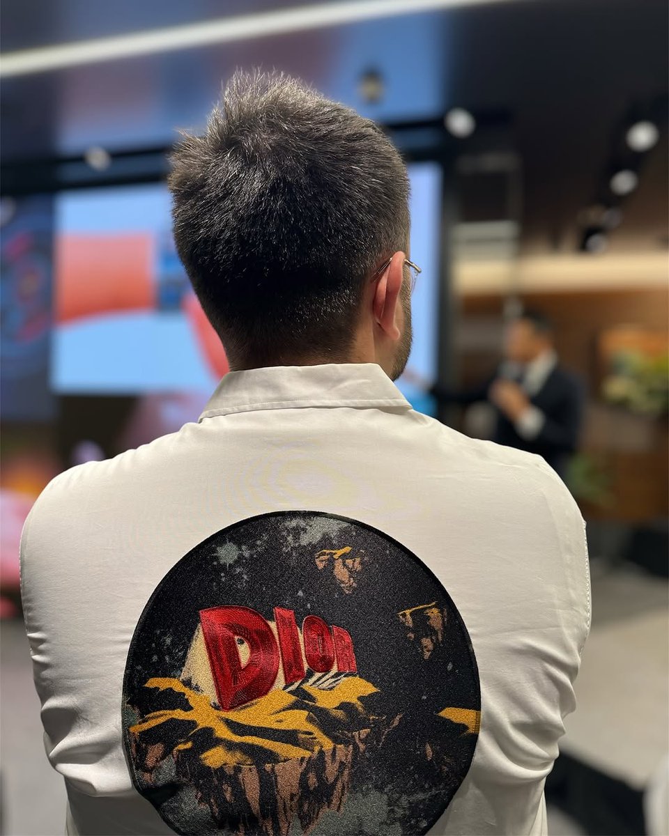 JuniDigital tweet picture