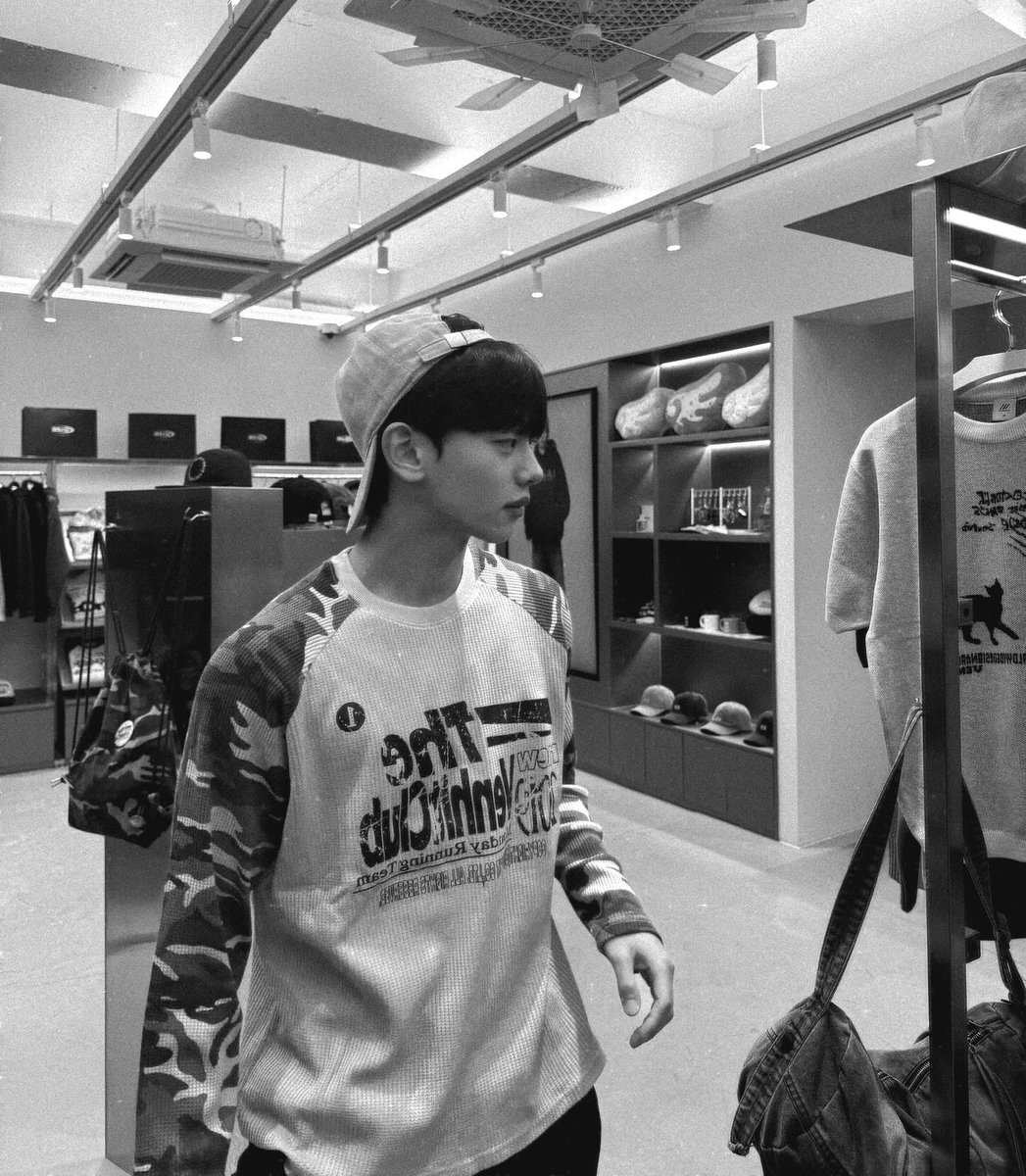 aniww19's tweet photo. #게친소 #ㄱㅊㅅ #게이 #군인연애  
할 사람 DM주요 https://t.co/gXVpgrRKlk