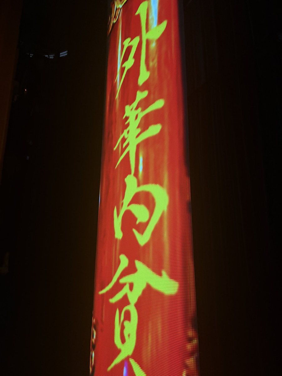 10000nabe's tweet photo. 昨日は『ひとたまりもない』最高にありがとうございました！！
配信まだ見れますのでぜひともお願いします。
ルミネでの『とおりこす』と同じネタと思われている方もいるそうですが、全部新ネタですのでみなさんお楽しみいただけます。

なんばグラン撮り棒 https://t.co/AhqLILGBpe