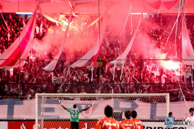 Albosista's tweet photo. Mañana no les exigo la clasificación, solo les pido a los jugadores que se maten en la cancha y hagan respetar la camiseta de este club, la hinchada que aliente desde el minuto 1 al 90, VAMOOOOS CARAJO🔴⚪️ https://t.co/cgjYTaRogg