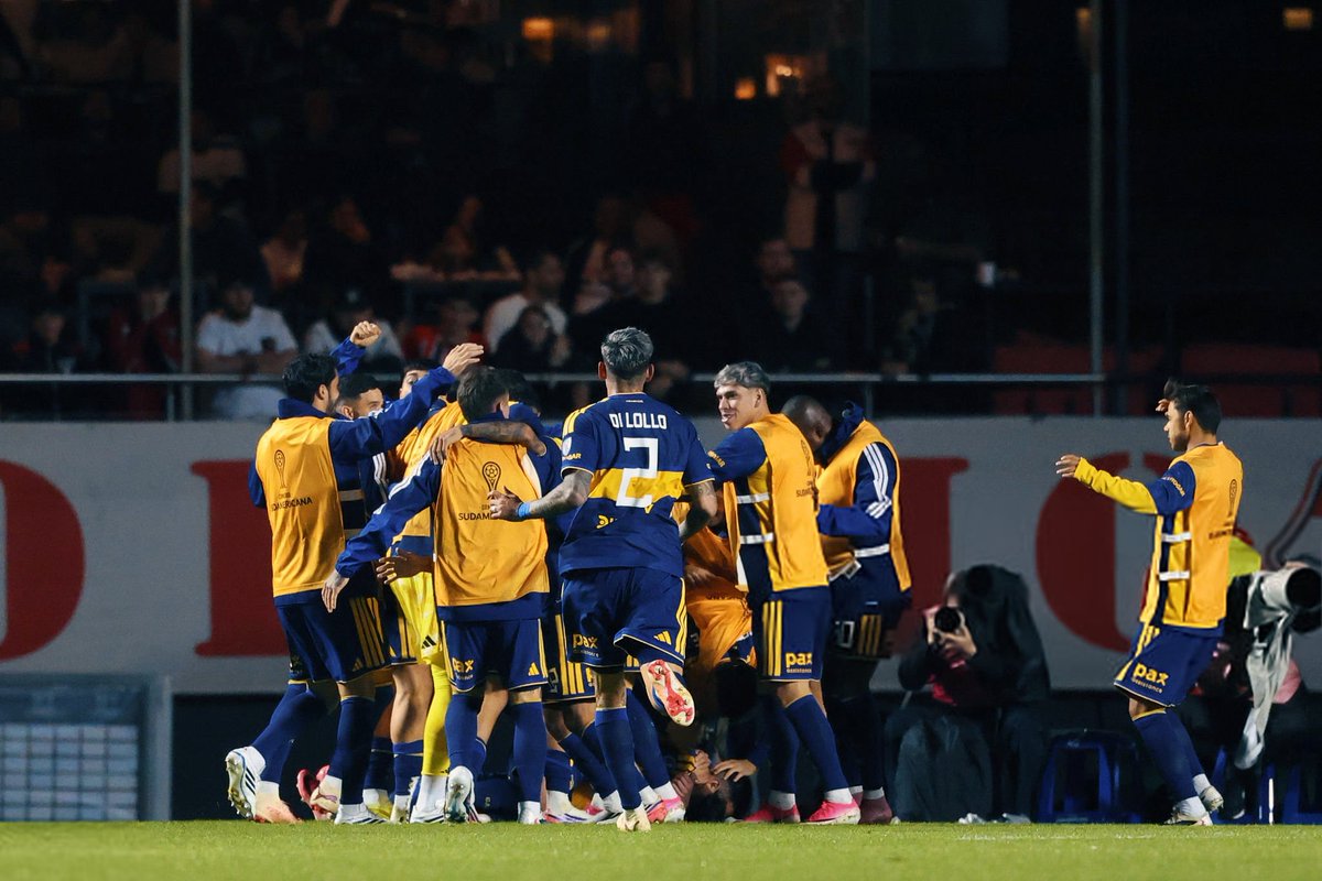EditsBoke's tweet photo. 27 a 14.

El único que representa al país, siempre 💙💛 https://t.co/8Cg4NCYlcc