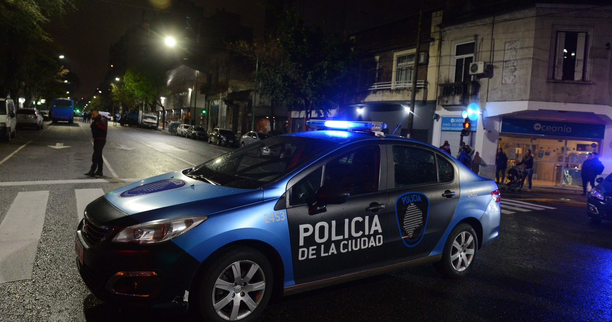 sirplanta's tweet photo. El Cabify esperando a las visitas de Yipio

#GranHermano https://t.co/EqWp67Vq8c